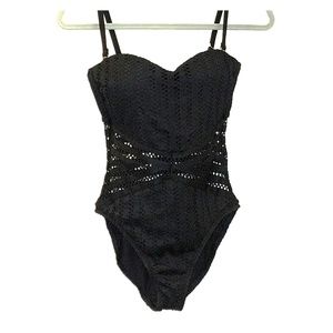 *HP* NWT Kenneth Cole one piece black , S